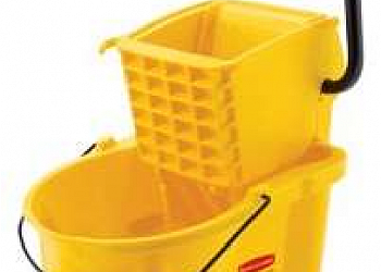 Balde com espremedor Grajaú Balde com espremedor Grajaú