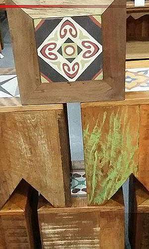 Banco de madeira área externa Banco de madeira área externa