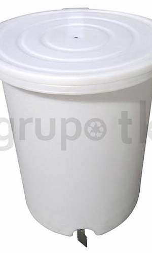 Lixeira com pedal Lixeira com pedal