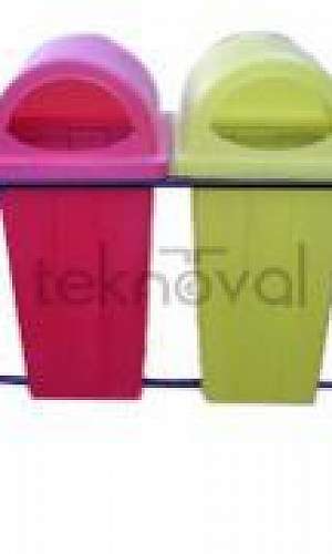 Lixeira com tampa basculante Lixeira com tampa basculante